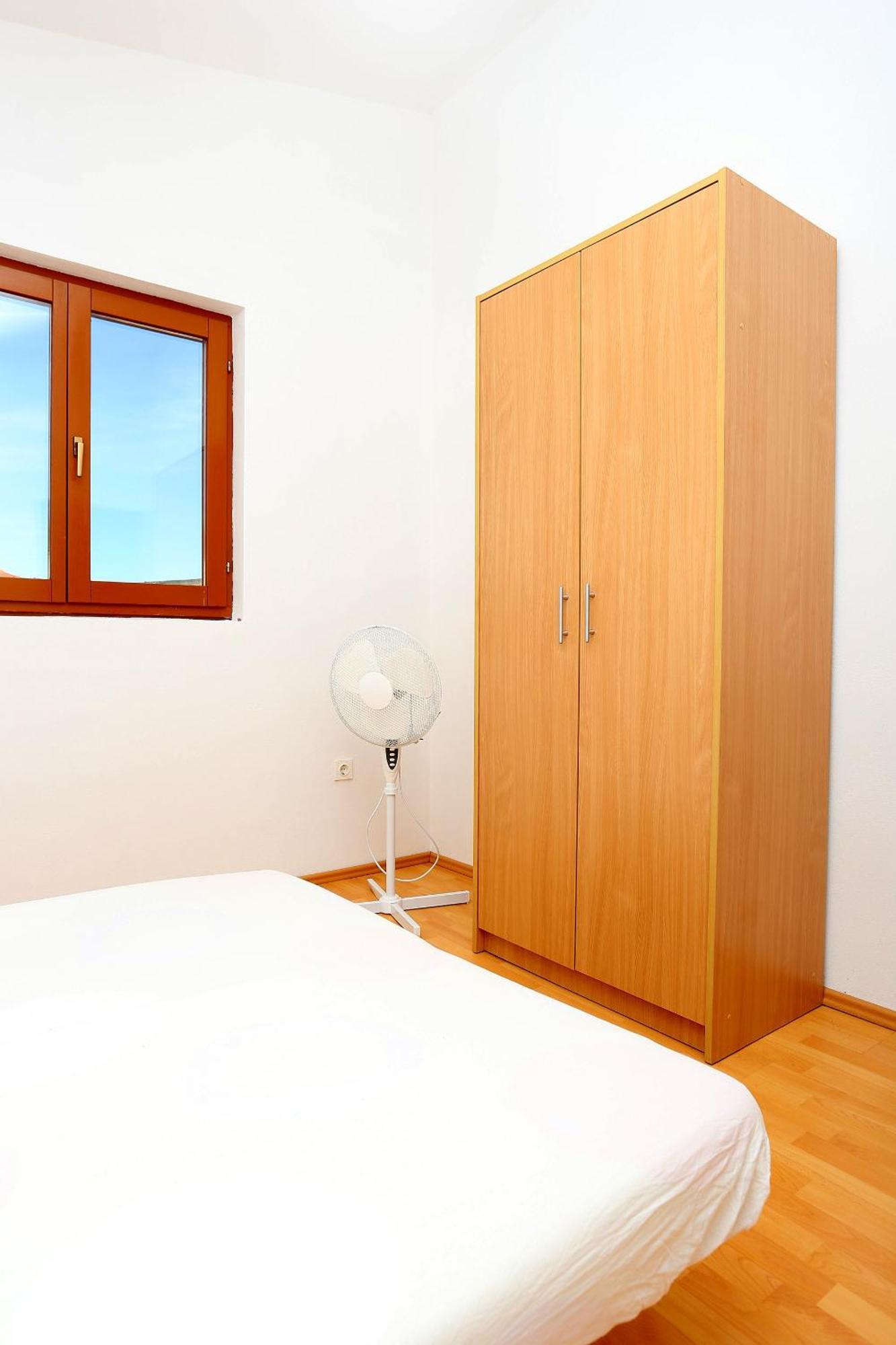 Apartments By The Sea Rogoznica - 10338 Room photo
